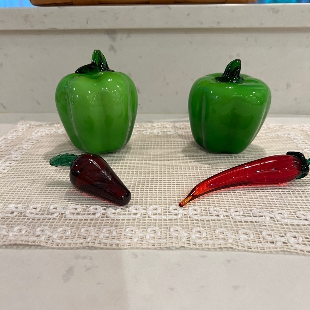 4 pieces of Murano hand blown glass vegetables Vintage Made in Italy